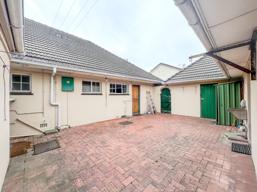 To Let 4 Bedroom Property for Rent in Pinelands Western Cape